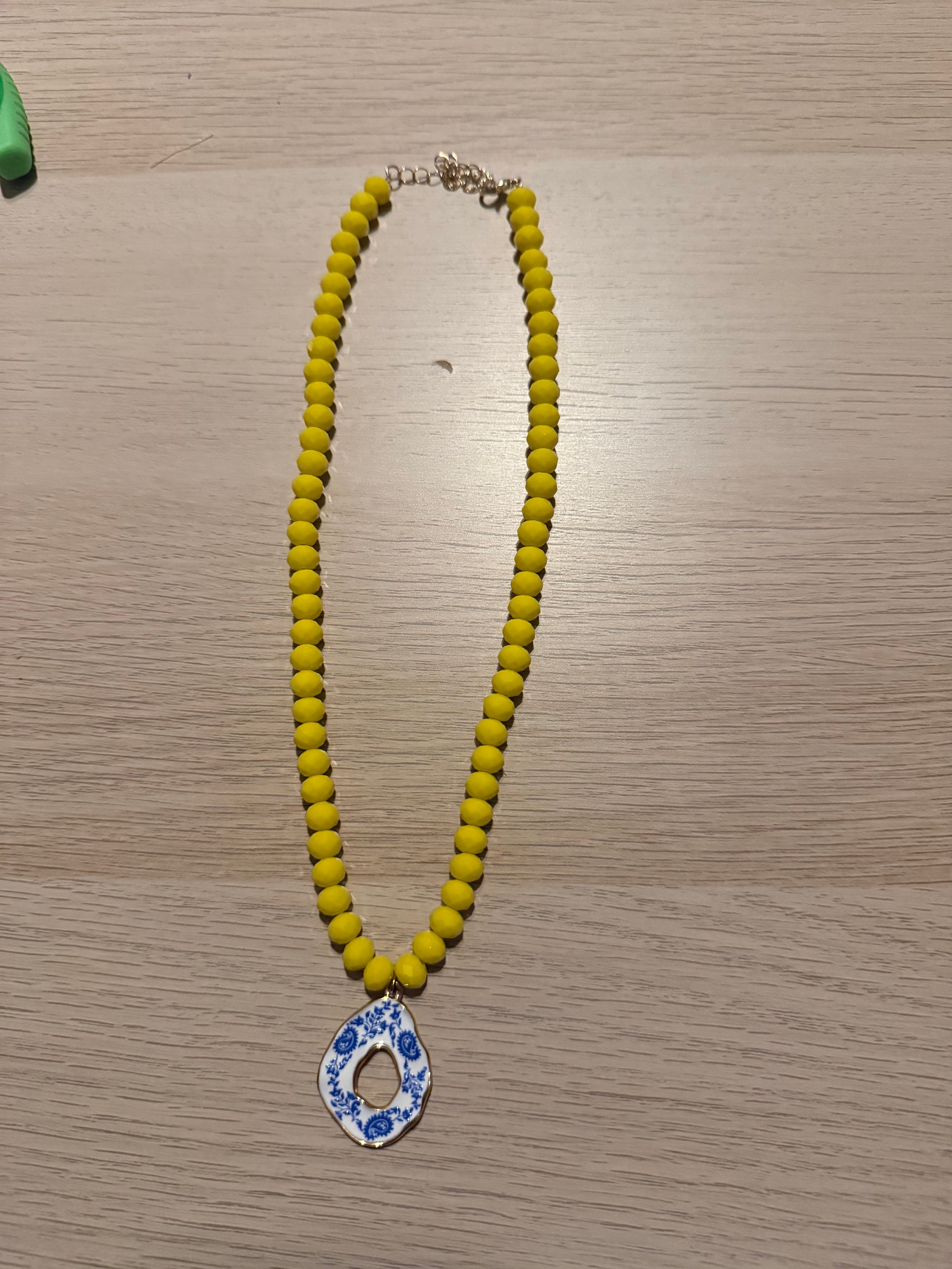 Pendant necklace