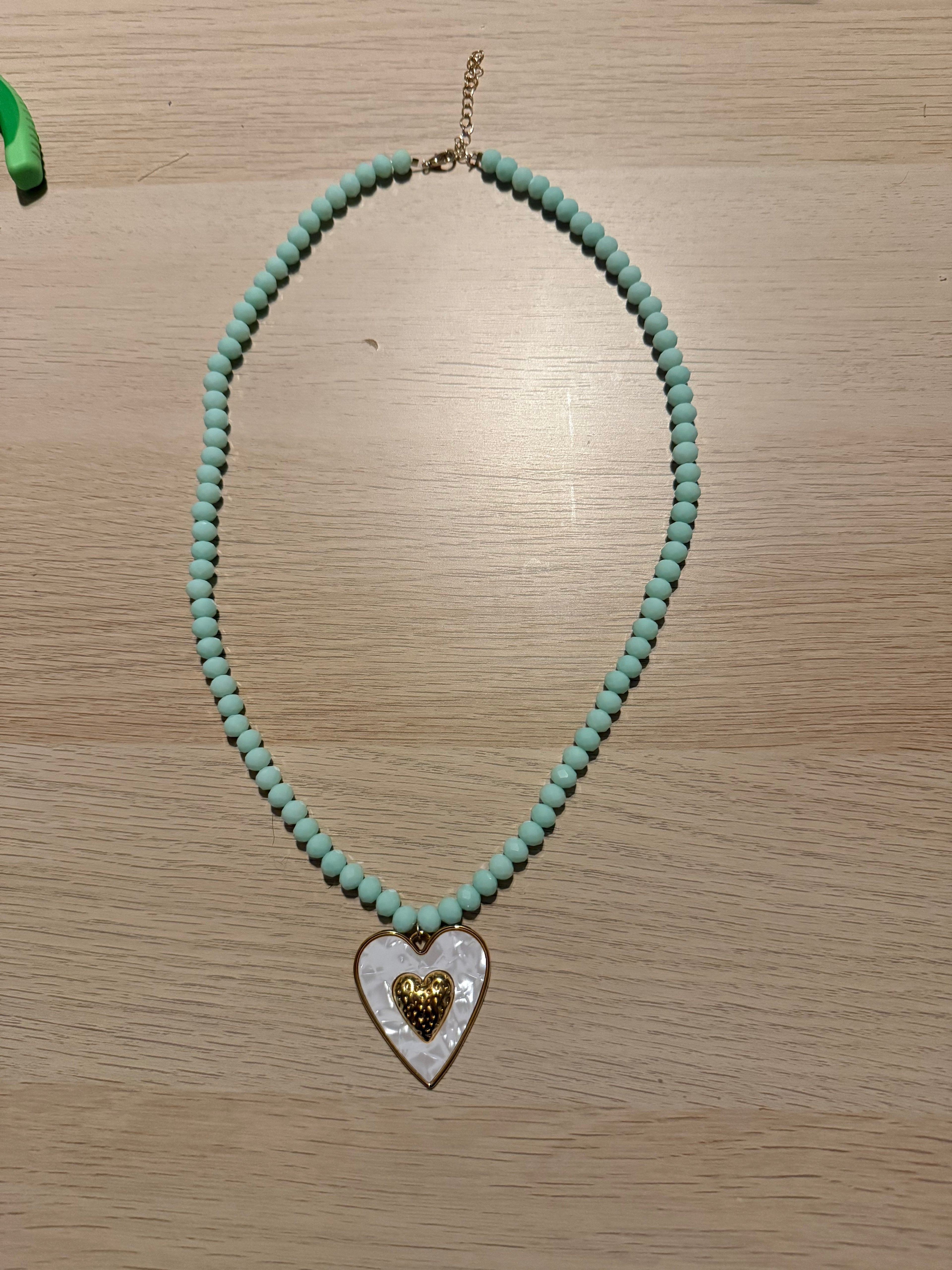 Pendant necklace